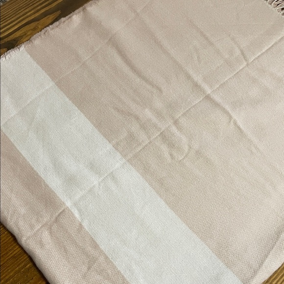 Soia & Kyo Yadira Woven Scarfigan Shawl Poncho Fringe Color Block Tan Blush OS - Picture 9 of 9